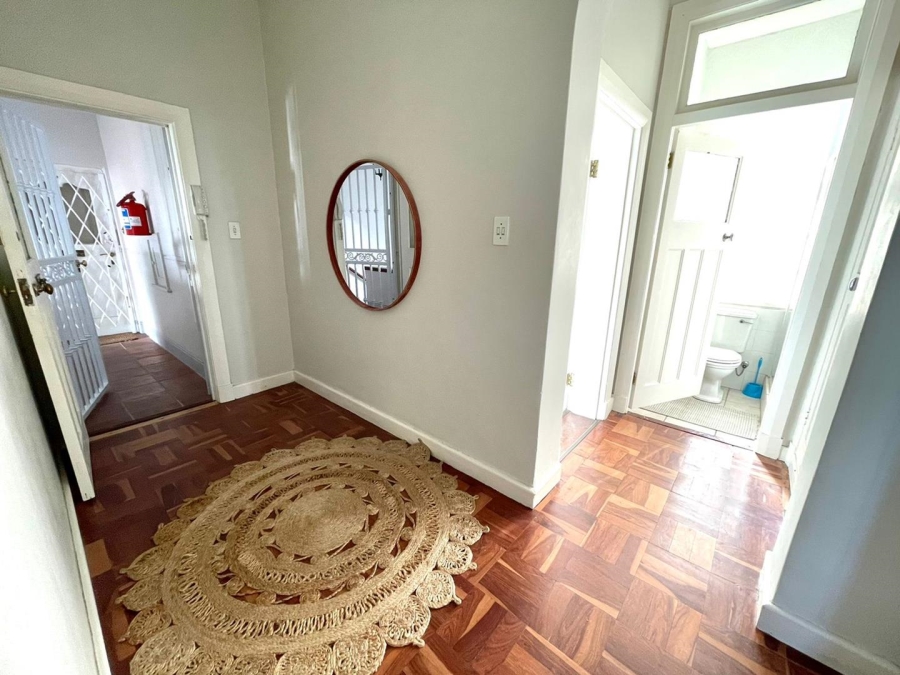 To Let 2 Bedroom Property for Rent in Bantry Bay Western Cape